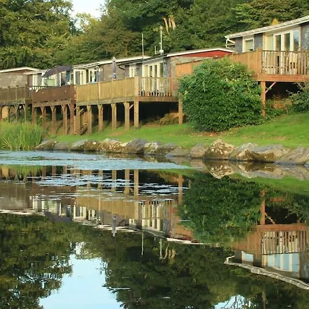 Stunning 3 Bed Riverside Cabin In Snowdonia Caeathro Exterior photo