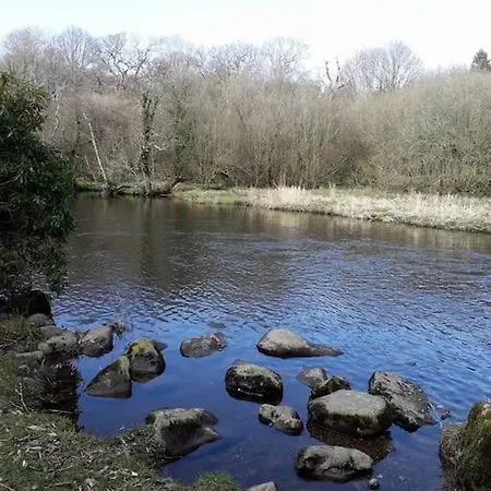 Stunning 3 Bed Riverside Cabin In Snowdonia Caeathro Exterior photo