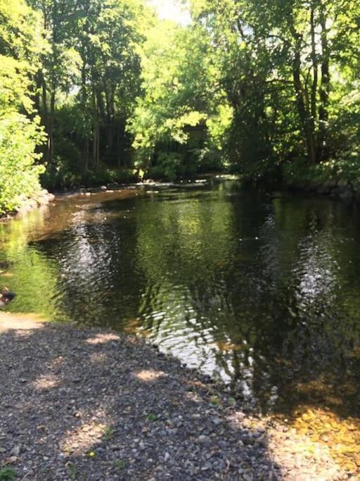 Stunning 3 Bed Riverside In Snowdonia Шале Caeathro