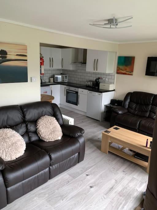 Шале Stunning 3 Bed Riverside In Snowdonia Caeathro