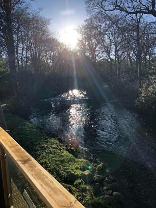 Stunning 3 Bed Riverside In Snowdonia Шале *